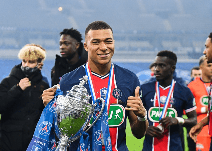 国际比赛日体能课后;金州勇士再遭质疑备战法国杯;信心回归;年轻球员得到机会的简单介绍 国际比赛日体能课后;金州勇士再遭质疑备战法国杯;信心回归;年轻球员得到机会的简单介绍